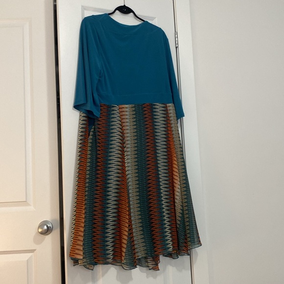 IGIGI Dress bright and sophisticated in real and orange. Plus size US 18/20 - Picture 2 of 2